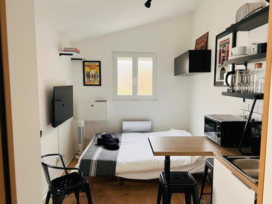 La Petite Grange - 5 Mn Gare Sncf - Wifi & Netflix Apartment Niort Exterior photo